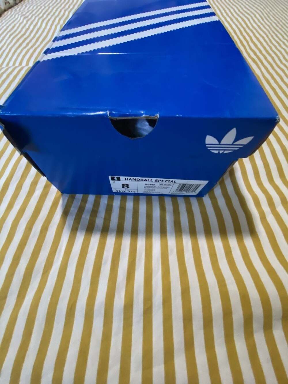 Adidas Handball Spezial Size 8 mens Cream White Blue Gum